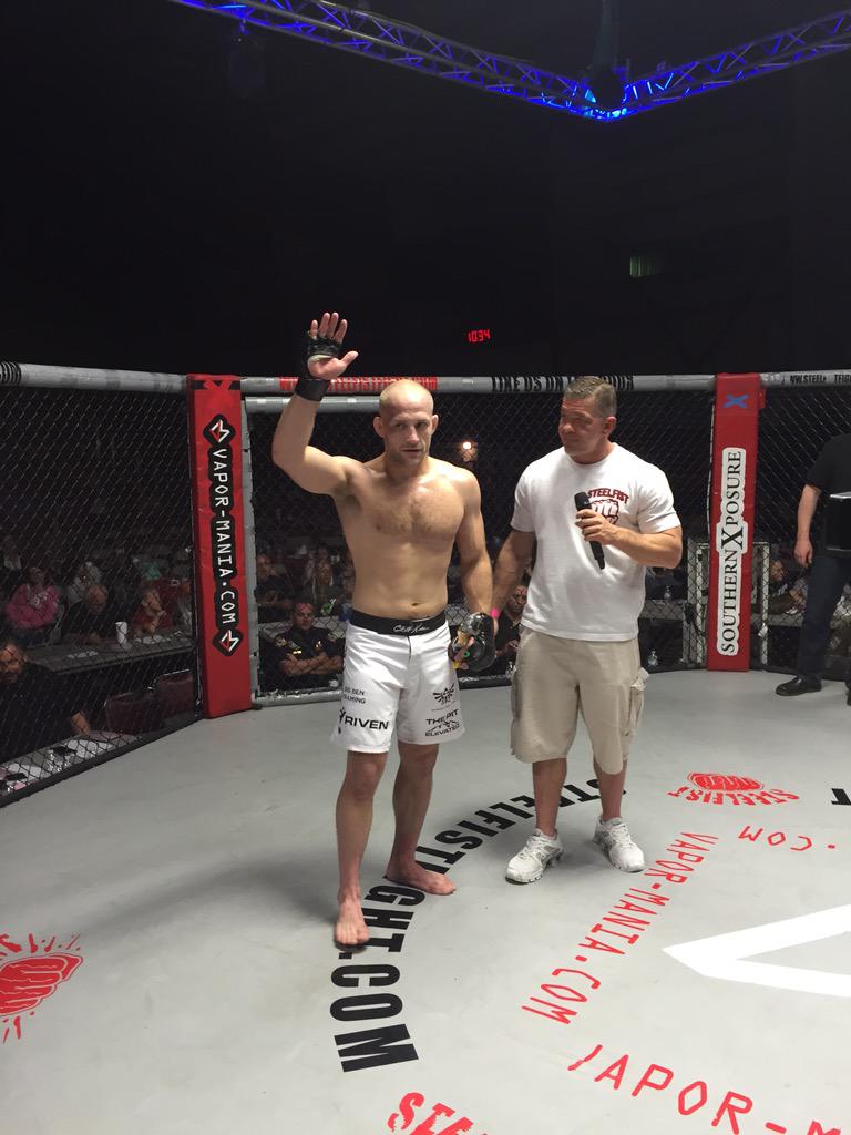 Court_McGee's tweet photo. My teammate @BradUVU after a big submission victory last night @SteelfistFist #MMA he's the real deal #pitelevated http://t.co/0AXn0eNidt