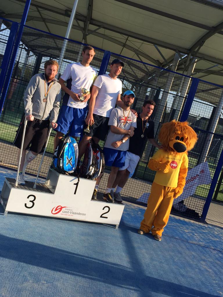 BelOpenPadel's tweet photo. Proficiat aan de winnaars van de mannen A! Braet/Masson! 🎾 #BelgianOpenPadel #BOP #padel http://t.co/Yf2AsjXFBZ
