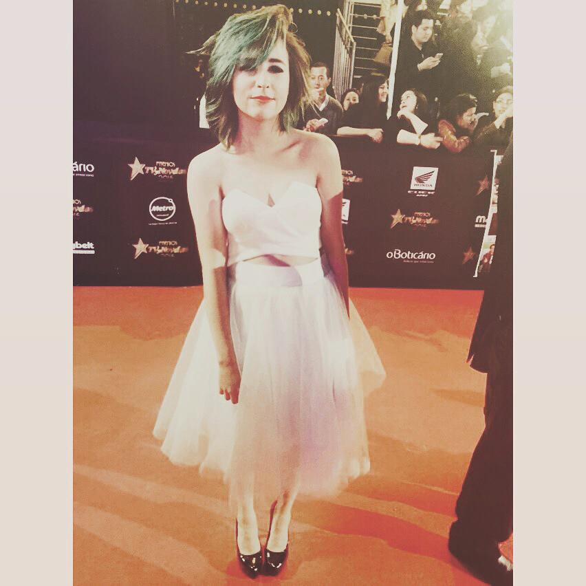JuanamartinezH's tweet photo. Gracias a todas las personas que fueron a vernos a la alfombra roja! Son hermosos todos! 💜🎈 https://t.co/IgLKVcgBcA http://t.co/sCowqNkCXZ