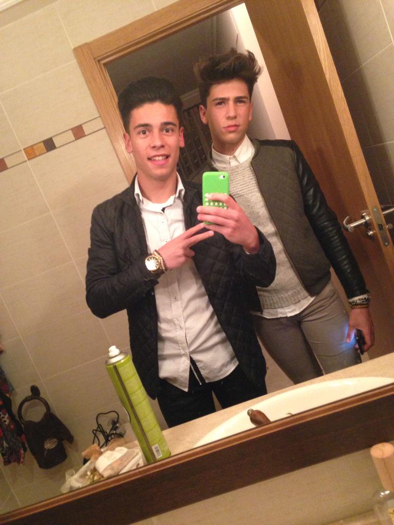 18 <a href="/iglesias_toni/">toni iglesias</a>