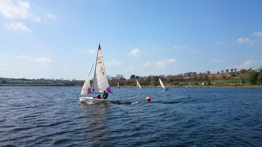 No April showers today, just another glorious day to be on the water
#Inniscarra #Cork #Ireland #Sailing