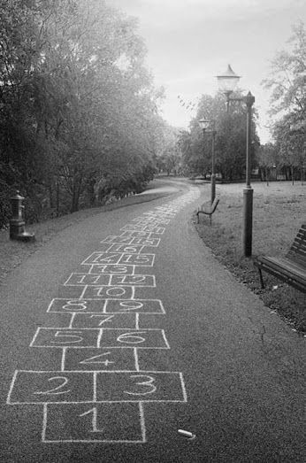 PushOutGame's tweet image. Hopscotch is here: bit.ly/trottoir-app-s… #art #gamedev #indiedev #indiegamelover #touch #Hopscotch #free #childhood