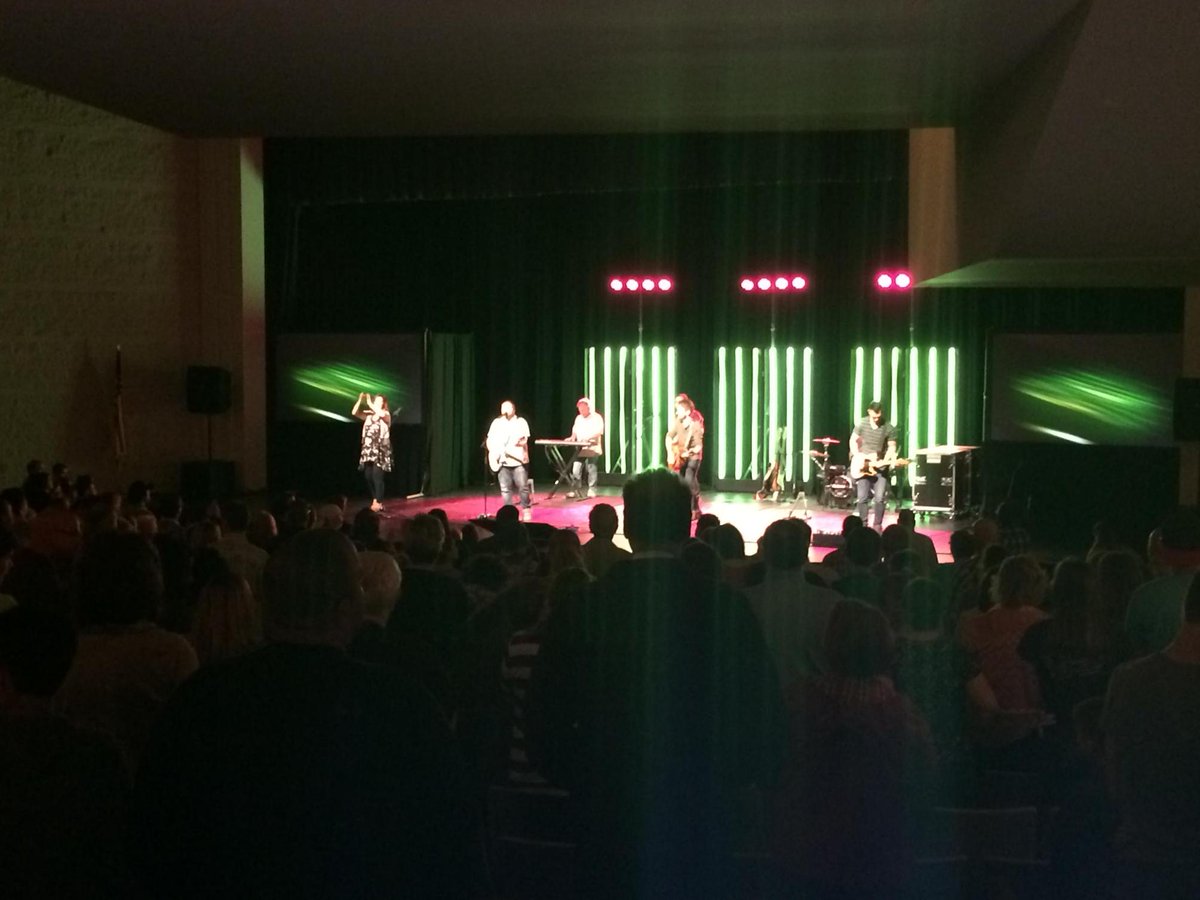 RyanStigile's tweet photo. And we're off!!! #HelloWooster @NewPointeChurch http://t.co/wJzqd2Vh6e