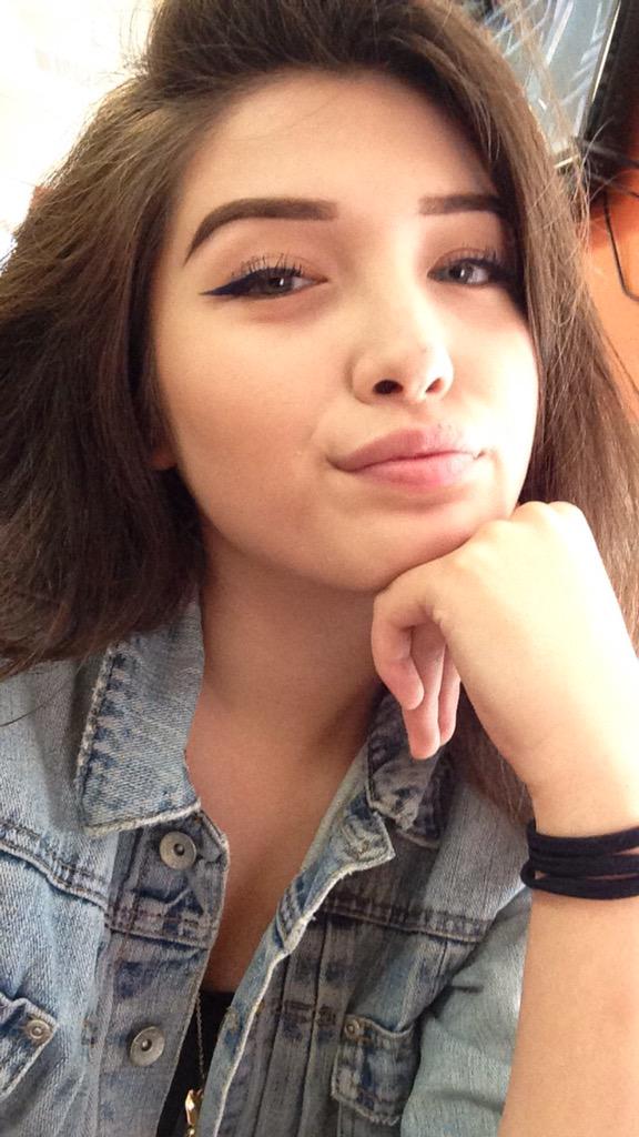 avocahoe_'s tweet photo. @FoundBAE 💙💙 aqui 'stoy http://t.co/m4TlnbyYLj