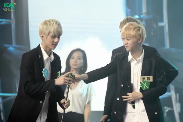 Happy birthday to Lu Han and all his RPs! 