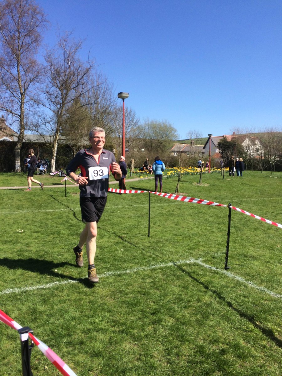 MickFowler's tweet photo. Blue sky running at the Hayfield Chicken Run. All smiles before Sarah Fowler made me do it again. #adventure list http://t.co/o8cq8sMXxG