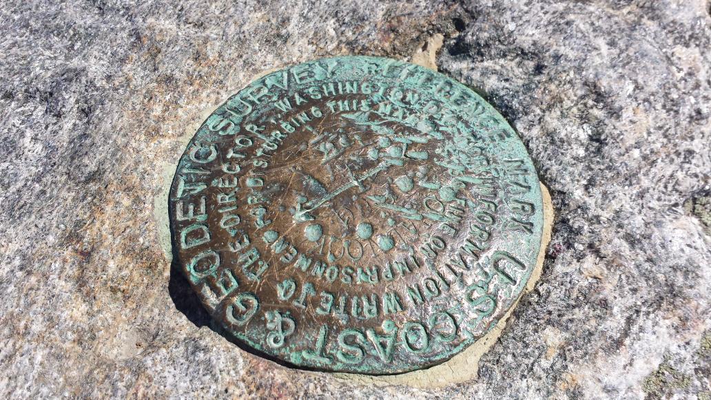 EstelaWildEd's tweet photo. Beautiful day hiking Mt. #Monadnock in NH @MountainKhakis #granitecreek #livefreeordie #Spring2015 http://t.co/USVWh4tXZI