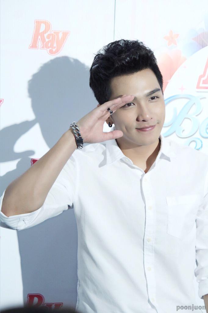 <a href="/Smindbot/">➽สมายด์.°°</a> สวัสดีครัช ผมอ้นดาวเก้า ขอฝากตัว ฝากใจ ด้วยน้ะครัช😘
Retweet&amp;follow&amp;promote🙏