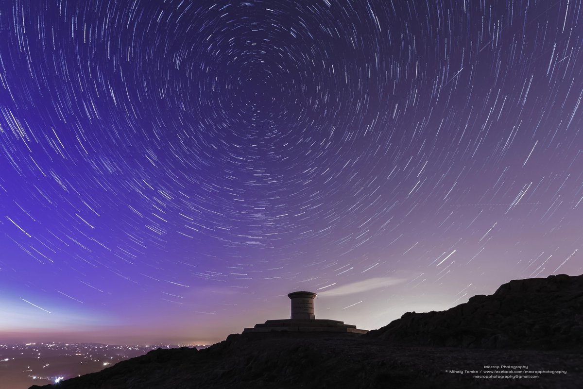 WorcestershireBeacon in the StarTrails
facebook.com/macropphotogra…
#photography #malvern <a href="/GreatMalvernUK/">Great Malvern</a> <a href="/MalvernGazette/">Malvern Gazette</a>