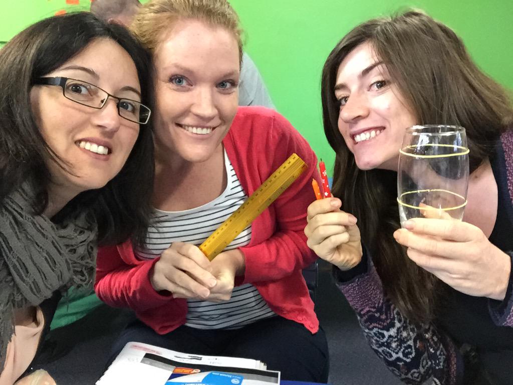 MitzyCamilo's tweet photo. Having fun with science #MEPSpl #SDDT2 http://t.co/WNuUtixdwZ