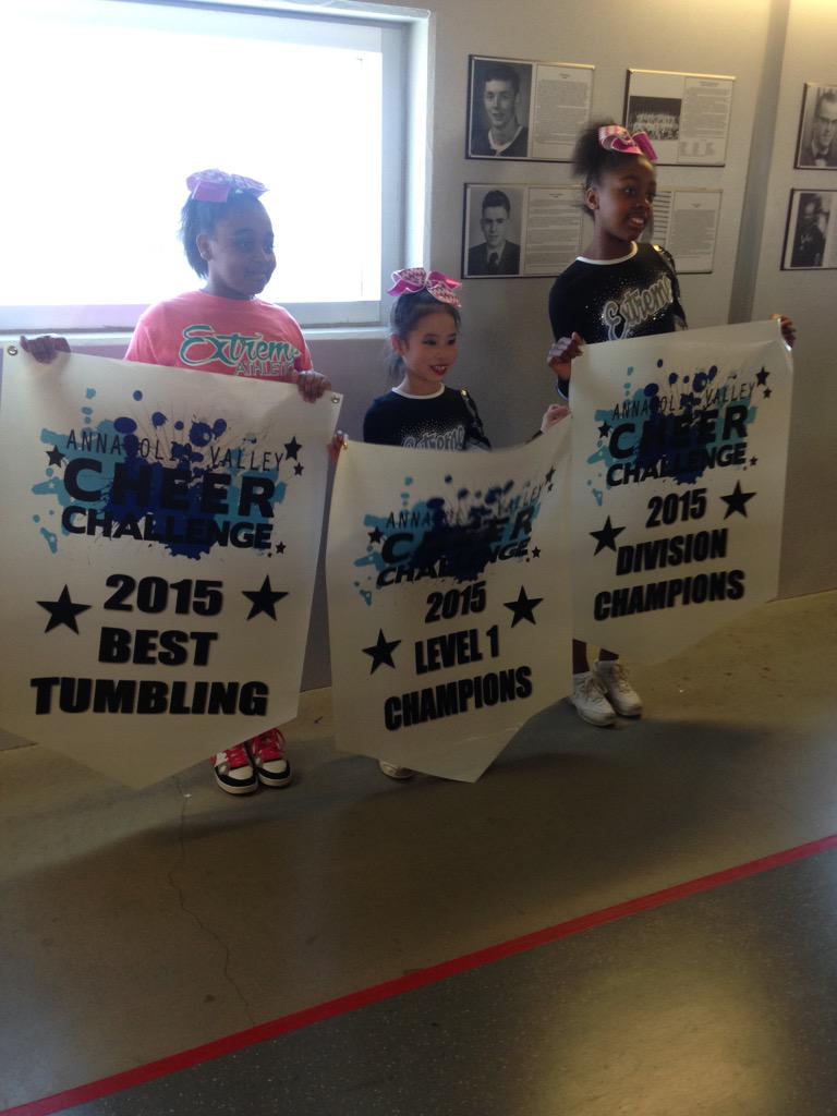 LishaSxo's tweet photo. Another Big Win For Viva Glam Ladies 🎉👭🎀👯 #LevelChamps #BestTumbling #1stPlace http://t.co/z9rUWW7HiH