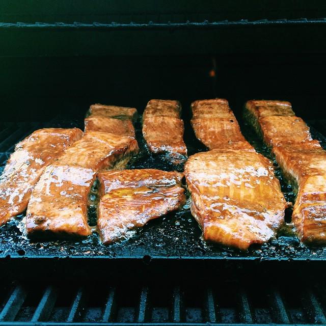 BryceEdelman's tweet photo. Birthday Salmon for @aliedelman #BrownSugarSoy #StoneCooking http://t.co/VItHzfuu7G http://t.co/6WjGrhJ9HE