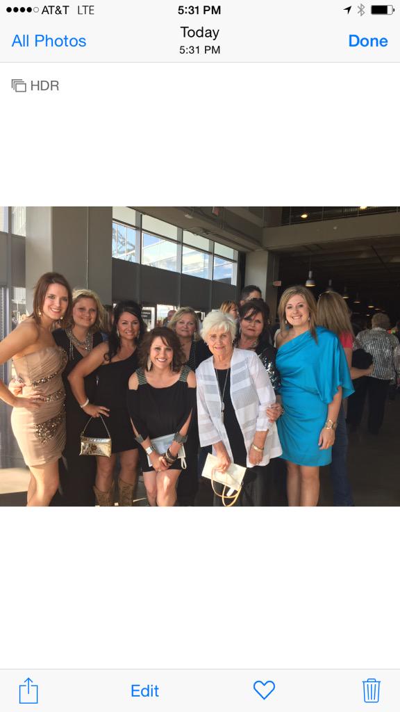 CassieN22's tweet photo. #ACMawards50 http://t.co/7UEdGK1y8F