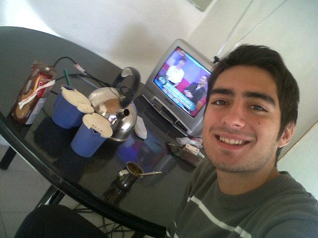 GabiGarc2's tweet photo. Tarde de mates con mi broo #IntentoDeSelfie http://t.co/08GU7FN3xs