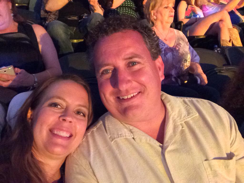 texascoy94's tweet image. #acmawards50 #acmselfie