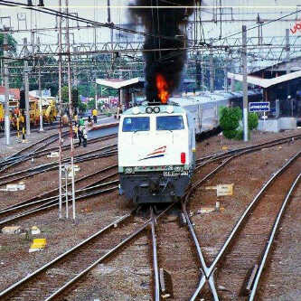 Kereta membawa gw bertemu dengan Pasangan gw