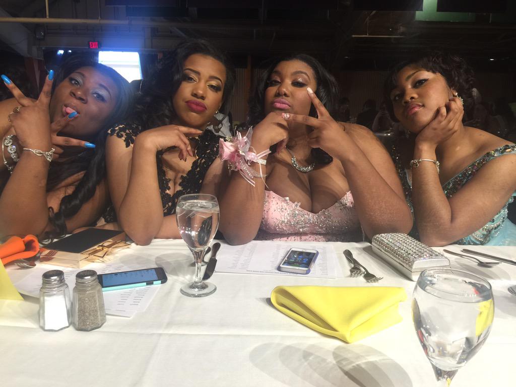 _theycallmedy's tweet photo. prom 2k15 @prompage2k15 #prompics2015 #prompics015 http://t.co/O3zzjmG422