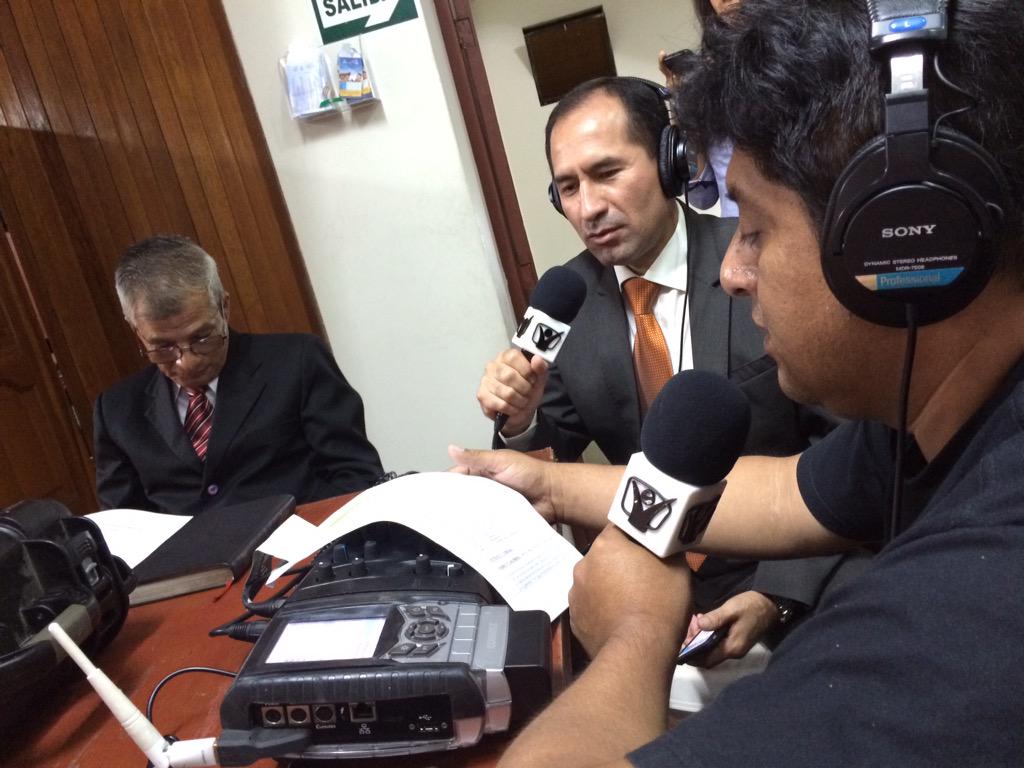 adventistasAPC's tweet photo. @abimaelobando en entrevista por @radiontperu en #ReviveUPS en sus 20 emisoras en #Peru http://t.co/skPGZ462TL
