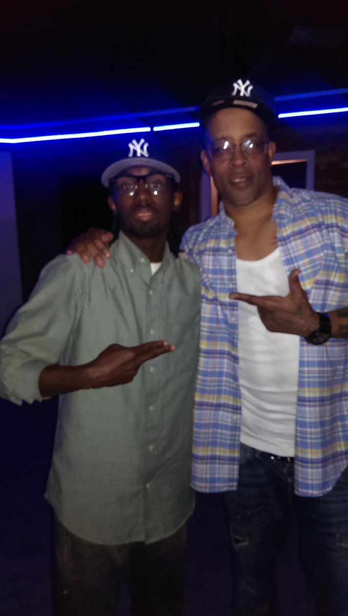 Handles757's tweet image. S/O to @SadatX - #HipHop was definitely in the building! #SoulLogisticsRadio #AwardShow