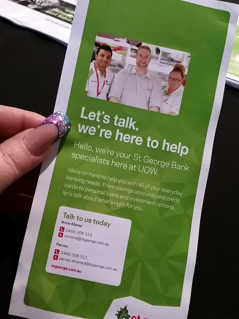 dragonhub_UOW's tweet photo. Our 1st hub flyer! 
#lookmumimfamous #helpingstudents @keens_keen @GreenDragonFell @AnneMareeCurren http://t.co/7FTLgoPtQG