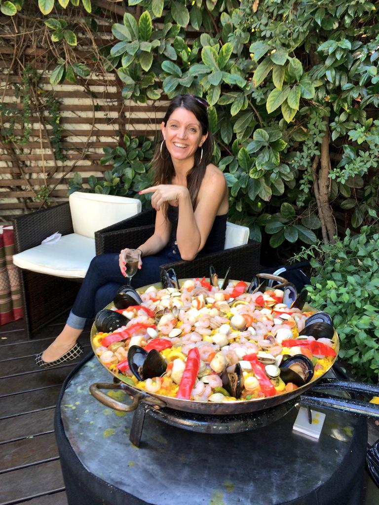 alexfuentesv's tweet photo. @solemoure: Para recomendar hay que ser responsable. @purapaella es lejos la mejor @TatiGarciaMoure http://t.co/AXQCOpLSfs //la mejor paella