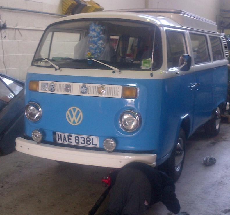 sunflowercamper's tweet photo. Mae gets some new ball joints. #Vw #t2 #bay #ball joints http://t.co/xG5lX74HqA