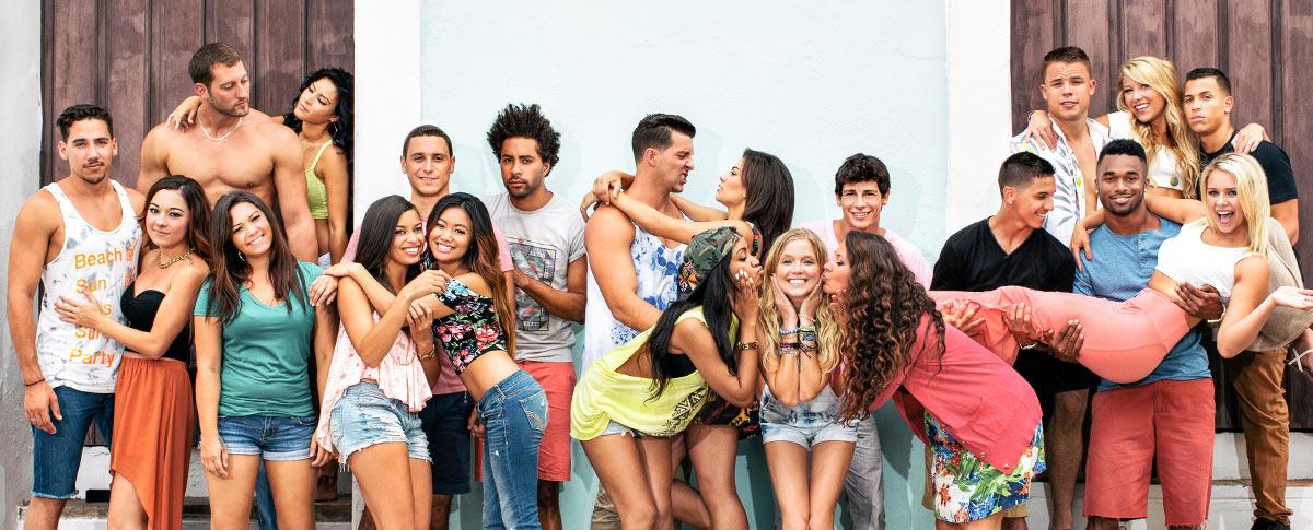 aikarols's tweet photo. ISSO AQUI SIM ERA UM ELENCO DIGNO DE UM REALITY http://t.co/bIJVo9ULD6
