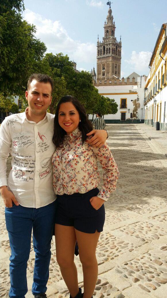 naika135's tweet photo. Turismo por Sevilla con mi 💑 , @eva_barea  @Maria_mps_18 @Ismaelpalomo7 y  juaki http://t.co/dUWbvDap7h