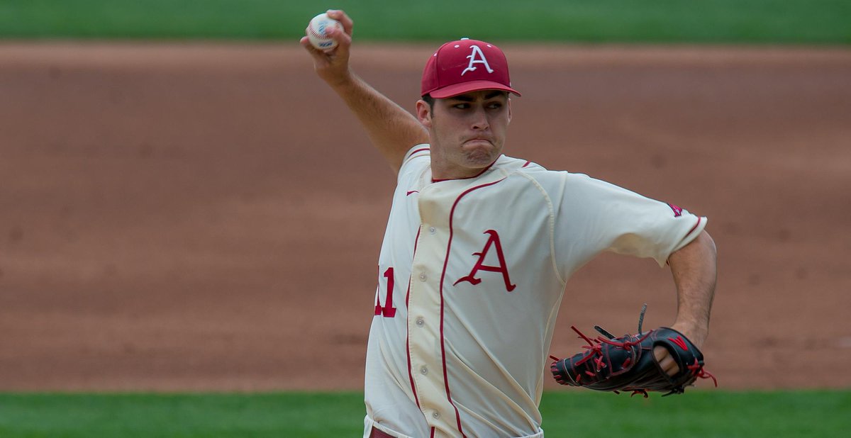 RazorbackBSB's tweet photo. Guess who the 1st freshman is in the @SEC to toss a complete-game victory this year?? You only get one guess. #Beast http://t.co/NSJ73CTtoN