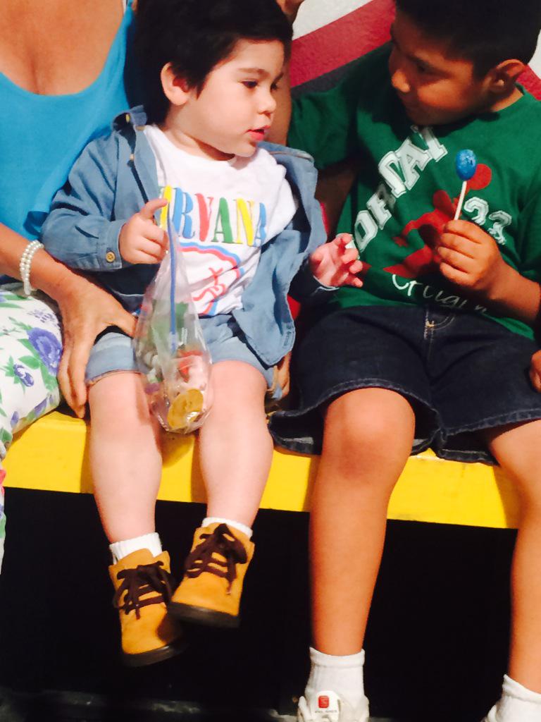 EstradaMayela's tweet photo. @JazminconJ yo quiero ser niñera de fabricio jajaja 😝 http://t.co/IFlUQKUCFh