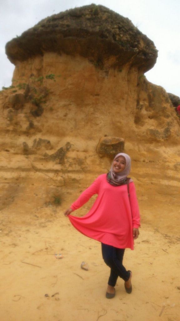 rannyanggi's tweet photo. Ini bukit jamurnya. :-) http://t.co/5jqQY9YP39