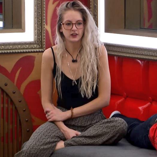 bbcanadajordan's tweet photo. Sarah icons #bbcansarah #BBCAN3 #fembots #BBLF http://t.co/A8sfsp2NJ0