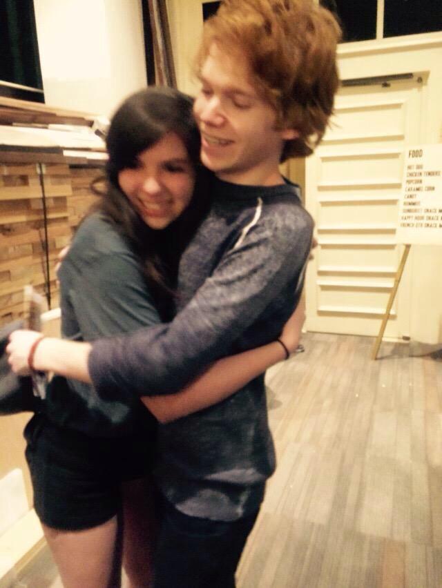 Kenz_loves_u's tweet photo. @chasegoehring I MET YOU LAST NIGHT THANKS FOR HUGGING ME AND YASS YOU CAN BE A PART OF #CMSsquad follow pls? http://t.co/xHH2iV12wl