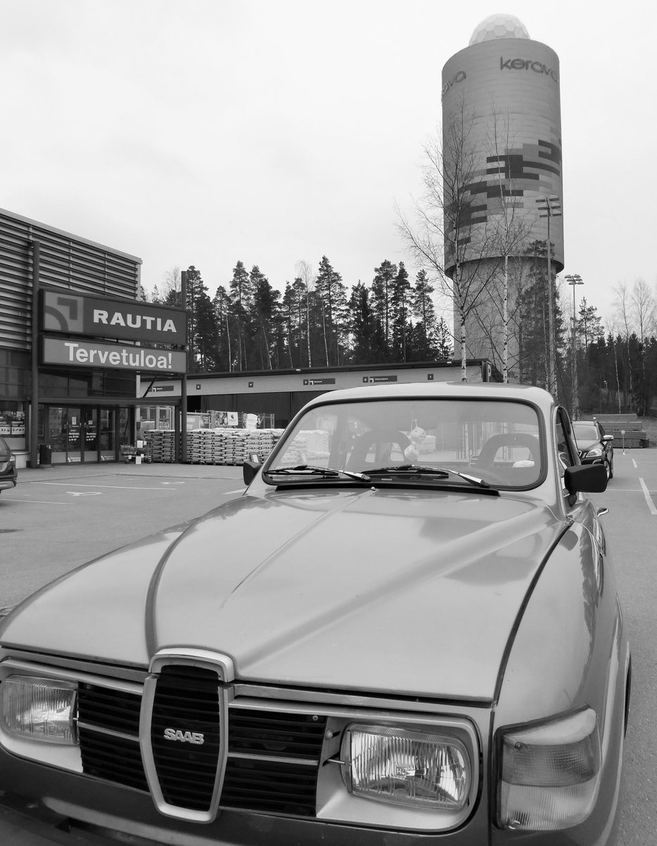 Kevään klassikkoihin kuuluu aivan mahtava 96 saundi. Tämä on ehdottomia lähestyvän kesän merkkejä. #SAAB #Rautia