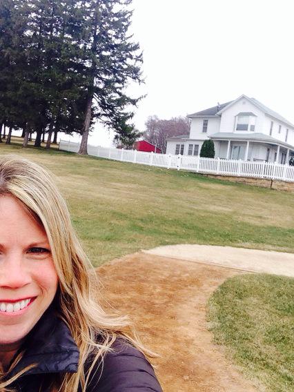 McQuearyKristen's tweet photo. "Is this heaven?" "No, it's Iowa." First base at #FieldofDreams. @McCormick150 http://t.co/aHlmSIWFyZ