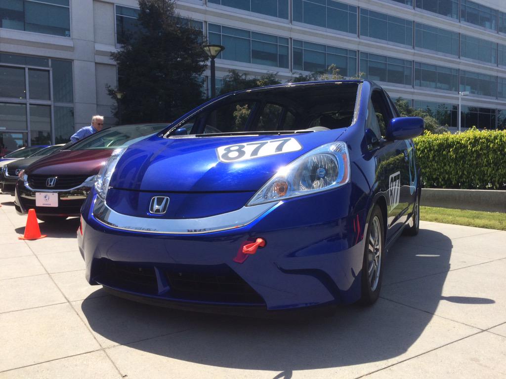 wes_hamachi's tweet photo. More #evracecar gotta love the passion http://t.co/Zd9whHnlzr