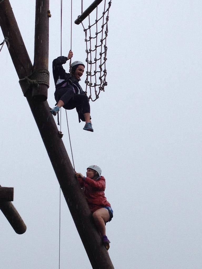 SummerWelcomeMU's tweet image. With a happy refrain
Just trainin',
Trainin' in the rain