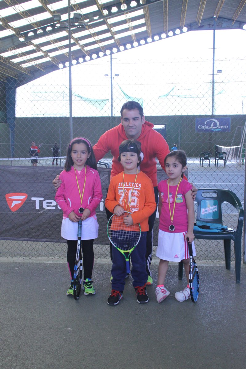 Enormes los peques de <a href="/AzulGrandSlam/">Azul Grand Slam</a> subcampeones del II Torneo de Mini Tenis de la Delegación de Tenis de Salamanca!
