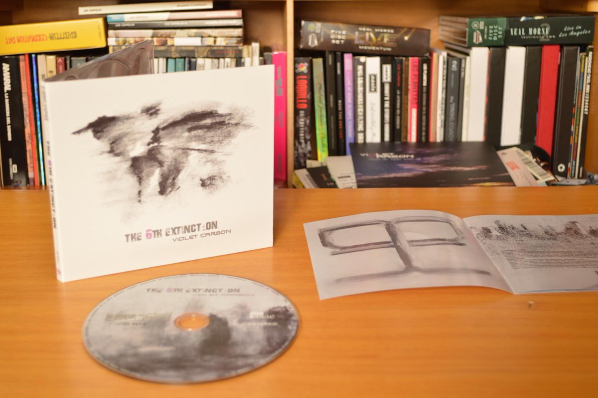 pacolvis's tweet photo. Más de dos semanas disfrutando #The6thExtinction de @VioletCarsonSP.
Trabajazo también el de @pachigarciaalis. http://t.co/FCx3UGuHZm
