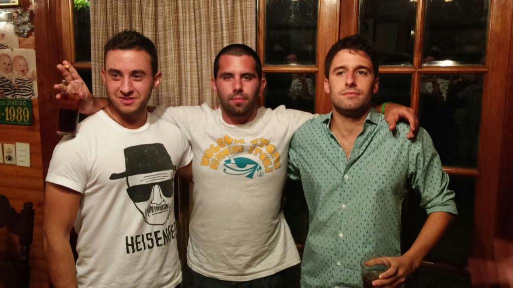 LasPantuflas's tweet photo. Ayer en la asunción d Alex "El Panadero" Orrico.BIENVENIDO @alan_barreiro @orricoalex @bichidepalomita @AmelieGranata http://t.co/owINy3PKct