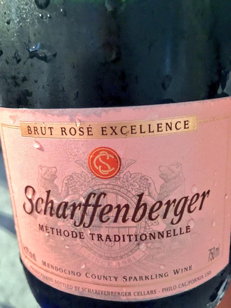 PalateXposure's tweet photo. La Vie en Rose @PBFW
#wine #food #travel #photography #fun #PBFW #pbfw2015 #champagne http://t.co/2CSwXHJ6lp