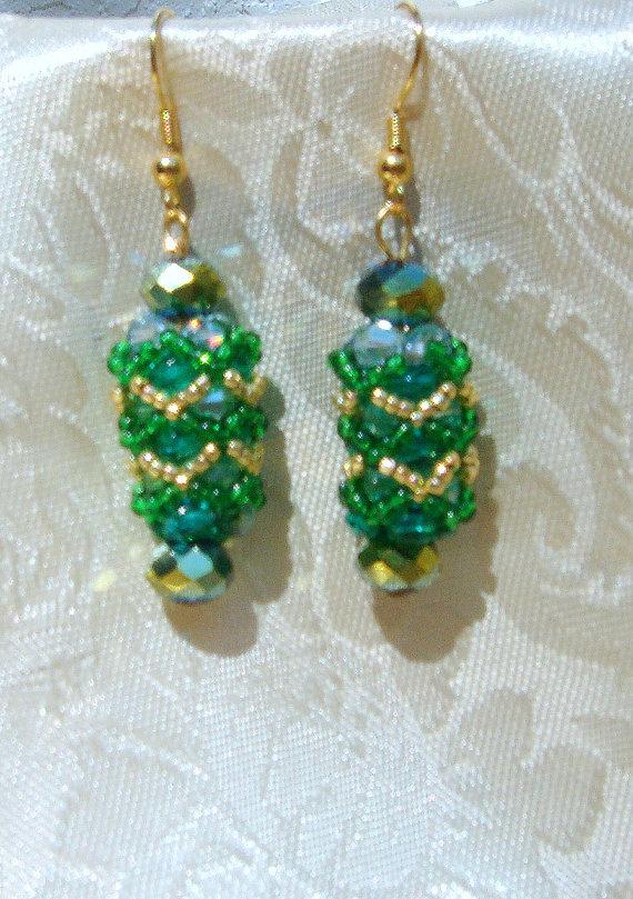 Ellie1029's tweet photo. Dangle Earrings/ Green and Gold . Elegant green cr http://t.co/MVq6VWQWuu #bracelets2015 #earrings http://t.co/vI9jqxjsRd