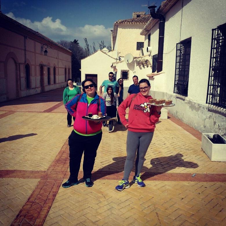 Bibydad's tweet photo. Domingo de quinta @granaina1 @miri_loca @vmorenate @DaniAmate8  @TereMorenoV http://t.co/NRpAYEVGiy