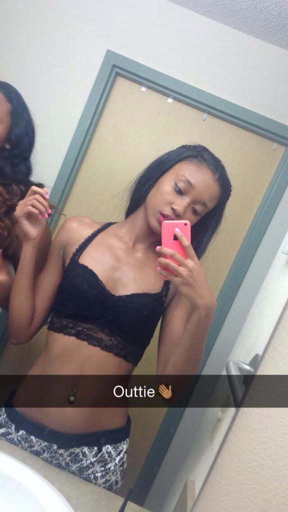 TiphanieTara's tweet photo. Last night before #FREAKFEST3 😛 http://t.co/f9icSai3qu