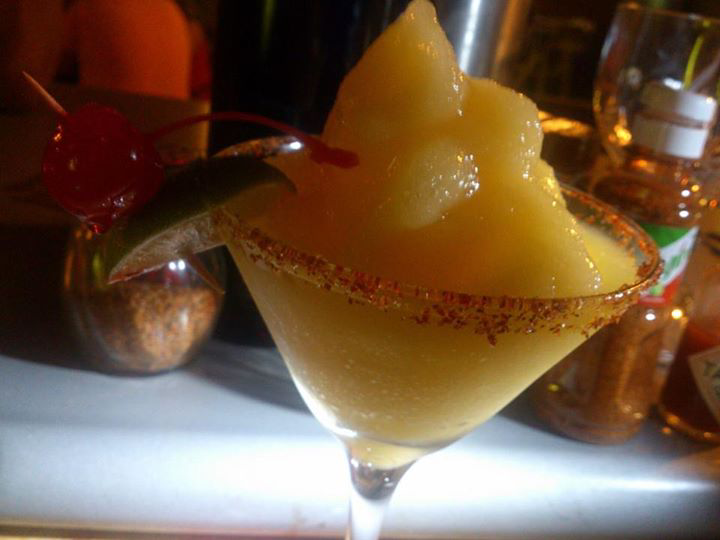 Mik3Tovar's tweet photo. #Margarita #Mango #Bar #Bartender #Mix #Tequila #Frozen #Drinks #Cocteil #cockteil #GooDrinks #Drinkporn #Foodporn http://t.co/HQtO9ALpVy