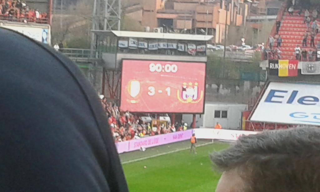 LQ2003's tweet photo. Bouilla on vois à écrasé comend you reds http://t.co/IKrwyM2tVy