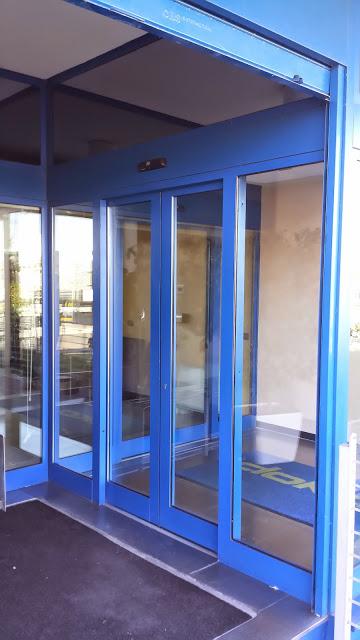 daxdoor_info's tweet photo. porteautomatichescorrevolimilano#DAXDOOR-FACEPARTNER#uscited'emergenza http://t.co/2tMJ7SH4Ym