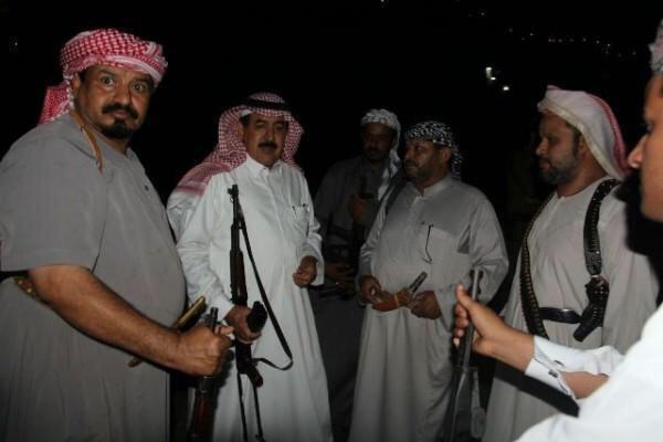 AJELNEWS24's tweet photo. #صورة 🔴

#قبائل_فيفا بـ #الحدود_الجنوبية  تجند 10 آلاف متطوع للدفاع عن #الحد_الجنوبي .

#عاصفة_الحزم #صقور_الحزم
- http://t.co/C5b7zWXBq0