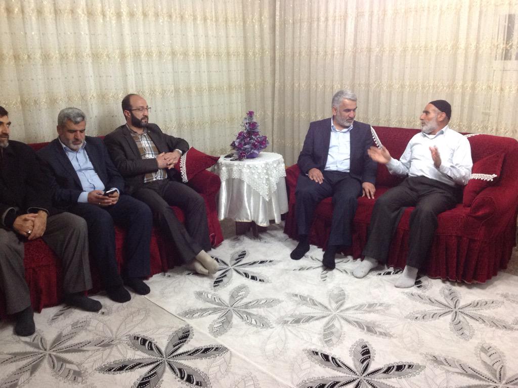 Şehid'in babası Mehmet Amca'nın sohbeti hurmalardan daha tatlıydı. Rabbim ecrini artırsın.