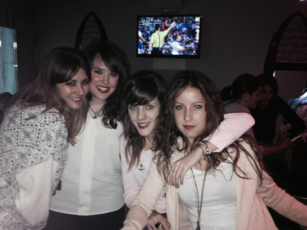 _mcrocio's tweet photo. Domingueando!😊 @beaguerrero28 @AlbaCamachoP @Loou_rdes http://t.co/EZEddOYsV9